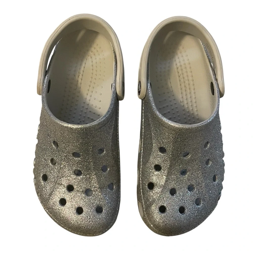 Crocs Women’s Classic Baya Clog with Heel Strap in Silver Glitter Size 7 - Picture 3 of 9